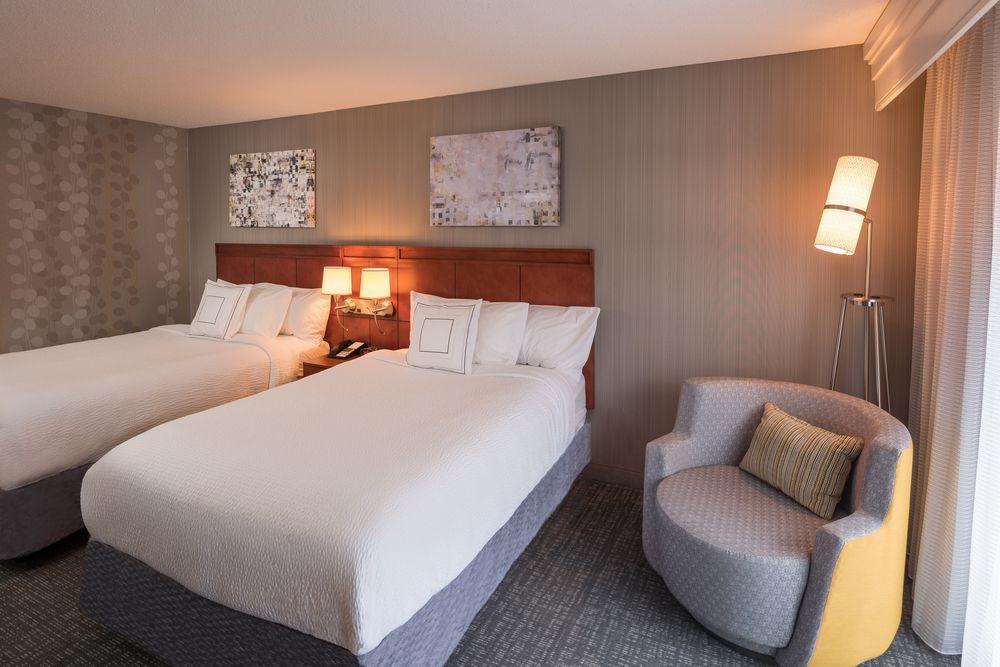 Courtyard By Marriott New Haven Orange Hotel Exterior photo