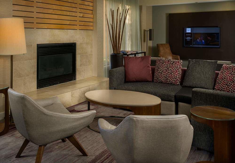 Courtyard By Marriott New Haven Orange Hotel Exterior photo