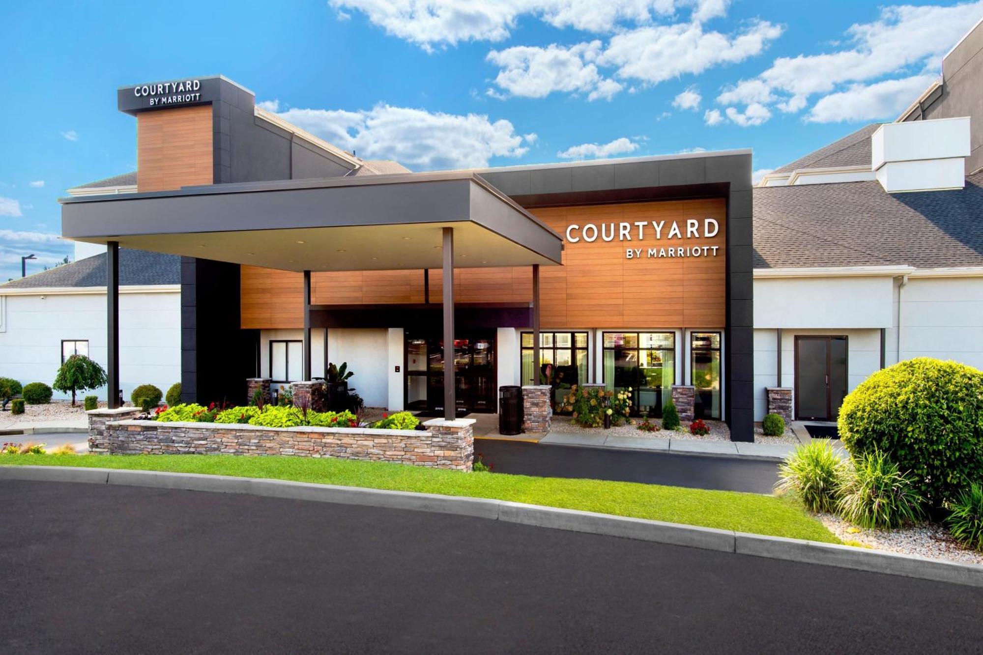 Courtyard By Marriott New Haven Orange Hotel Exterior photo