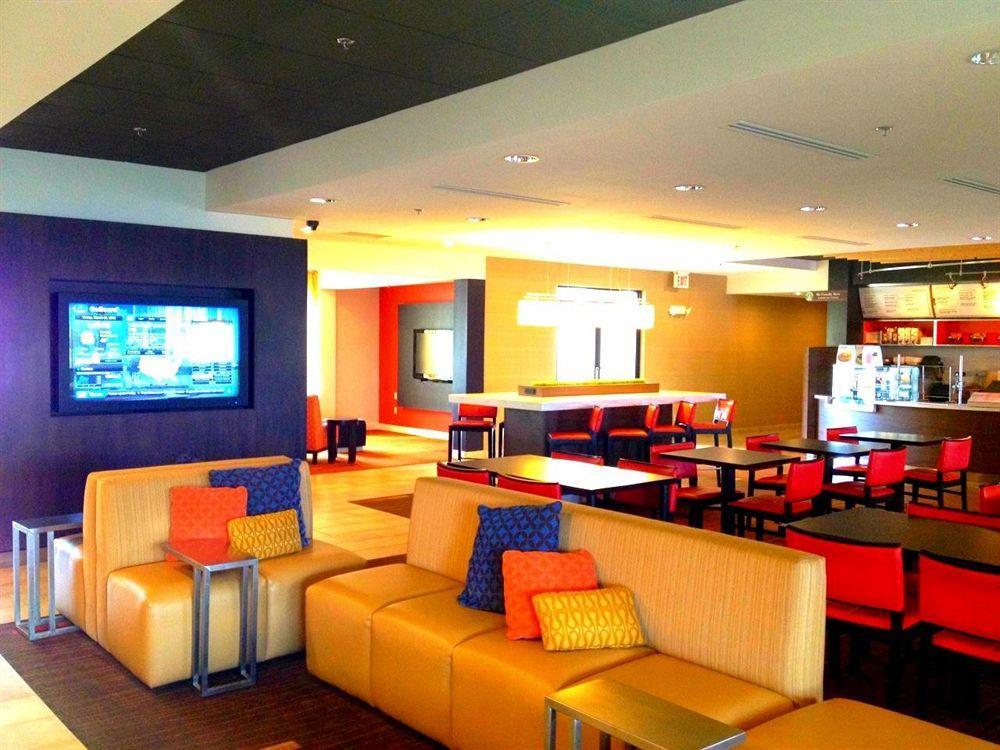 Courtyard By Marriott New Haven Orange Hotel Exterior photo