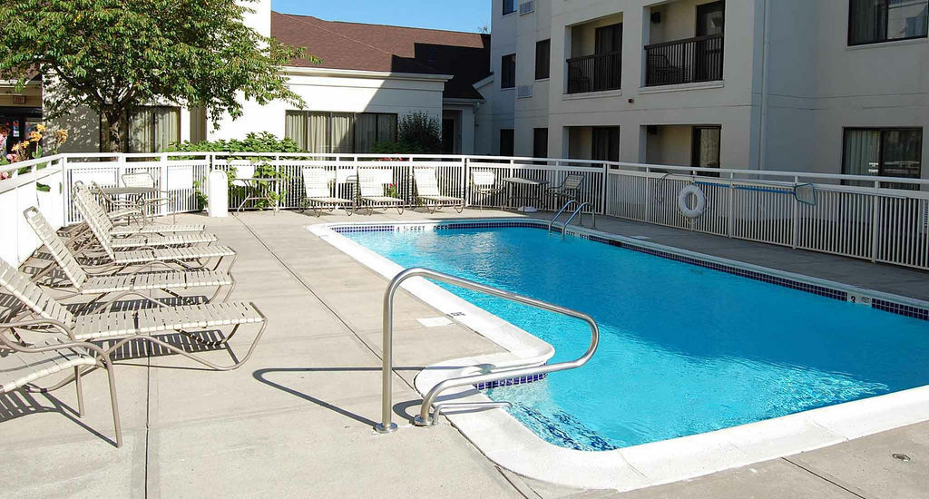 Courtyard By Marriott New Haven Orange Hotel Exterior photo